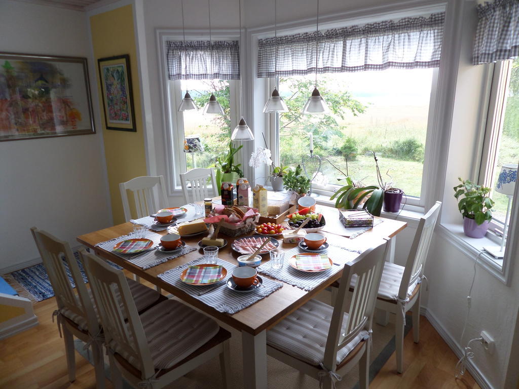 Skogis Bed & Breakfast Katrineholm Ngoại thất bức ảnh