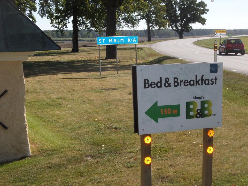 Skogis Bed & Breakfast Katrineholm Ngoại thất bức ảnh