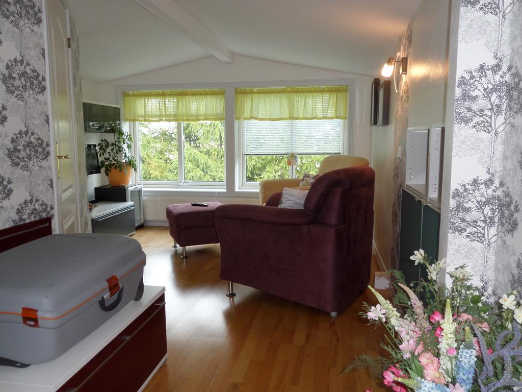 Skogis Bed & Breakfast Katrineholm Ngoại thất bức ảnh